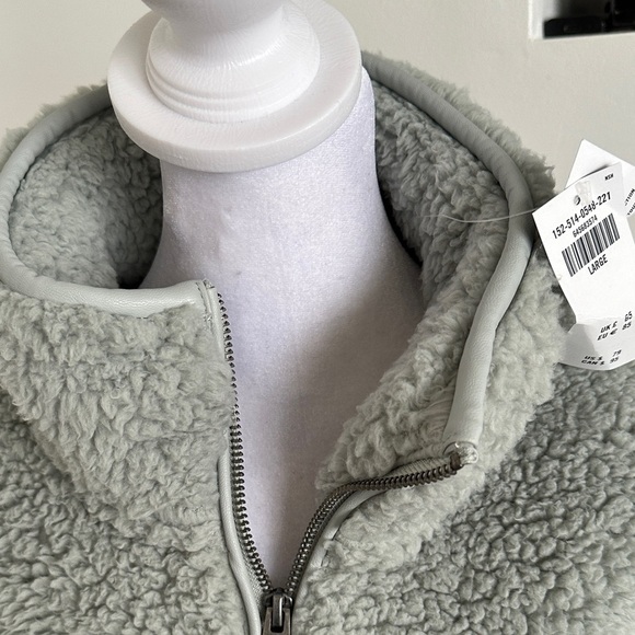 Abercrombie & Fitch Light Gray Sherpa Jacket - Picture 4 of 9